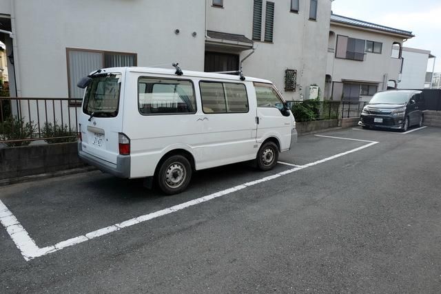 駐車場　駐車場