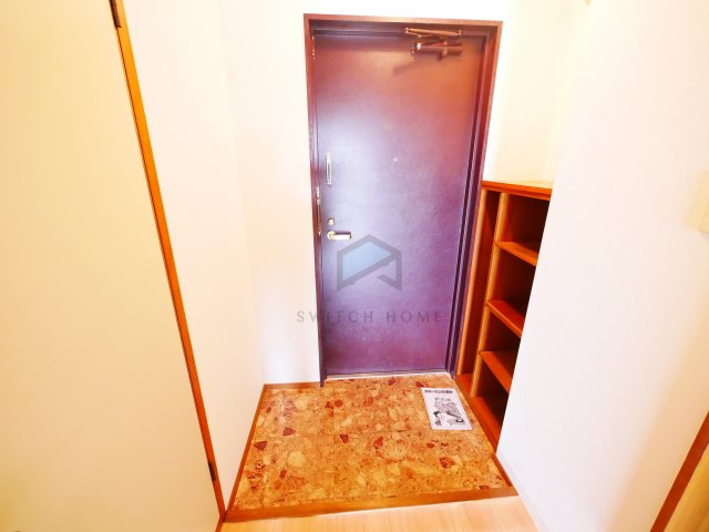 玄関　収納もある玄関です