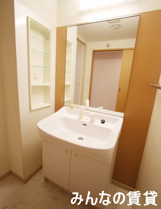 洗面設備　★洗面脱衣所も広々しています★参考写真