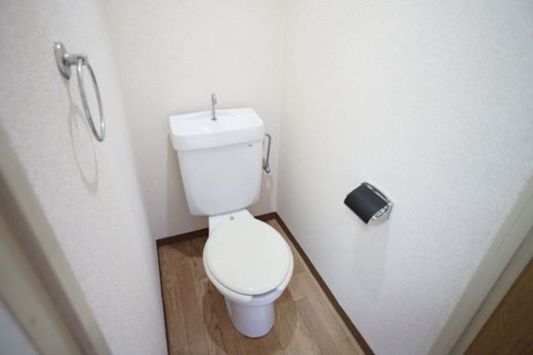 トイレ　別号室