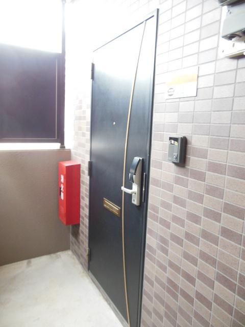 エントランス　★玄関前スペースです★