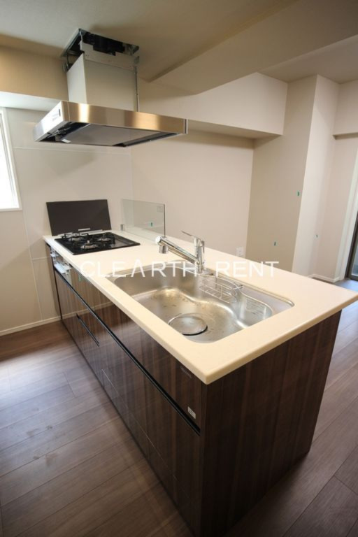 キッチン　☆3口ガスシステムキッチン☆ワイドシンク☆