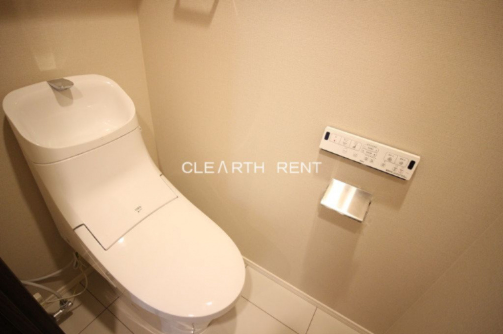 トイレ　温水洗浄便座機能付きトイレ