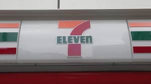 コンビニ　セブンイレブン渋谷本町3丁目店（コンビニ）まで279m