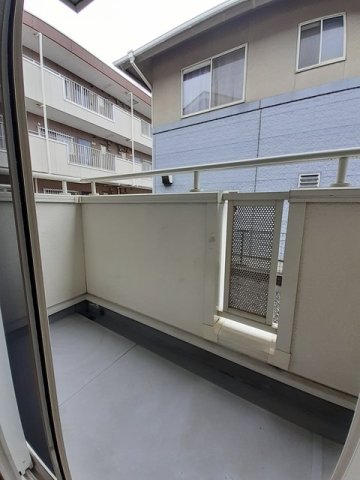バルコニー　お洗濯にも便利なバルコニー付き