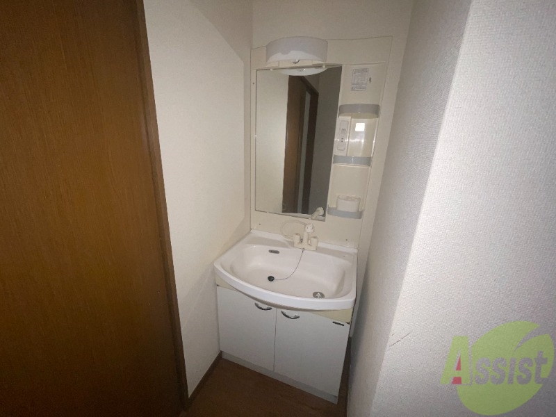 洗面設備　洗顔も出来るスペースですね。