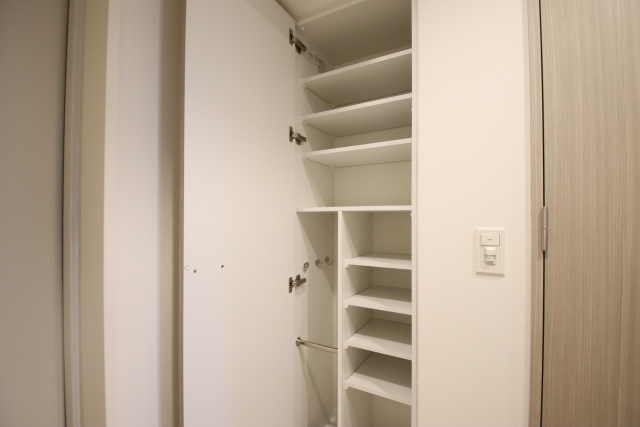 収納　※こちらは別の階の参考写真です