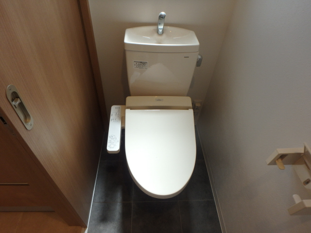 トイレ　ウォシュレット付きのおトイレ