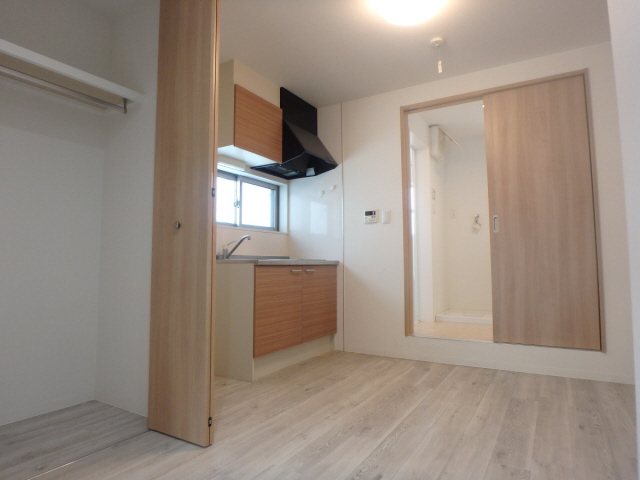 キッチン　ゆったりとできる居室