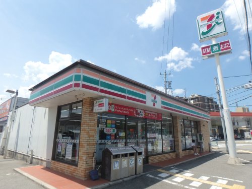 コンビニ　セブンイレブン　柳本町店（コンビニ）まで286m