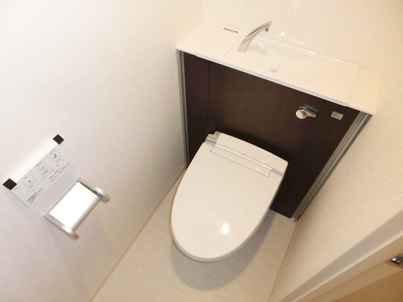 トイレ　※同物件別号室参考写真