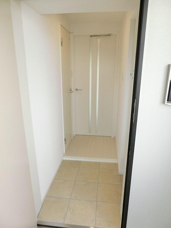 玄関　※同物件別号室参考写真