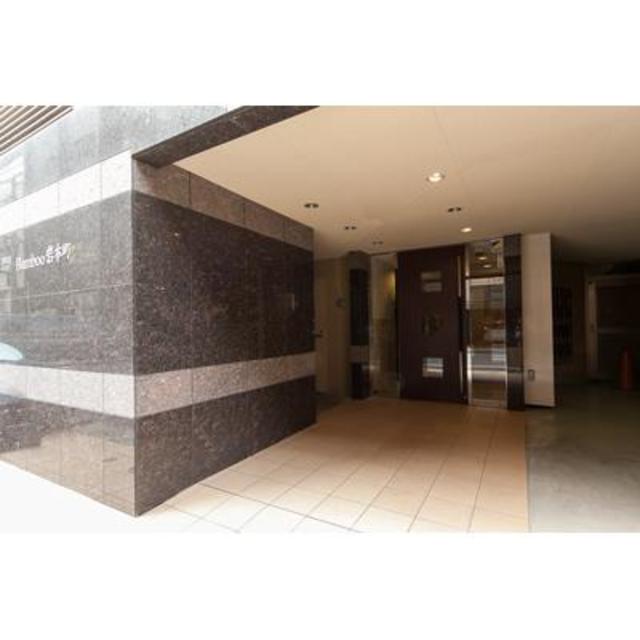 エントランス　ゆとりのあるエントランスです