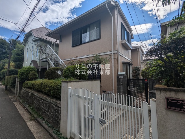 建物外観　閑静な住宅地でゆったりライフスタイルを満喫してください♪