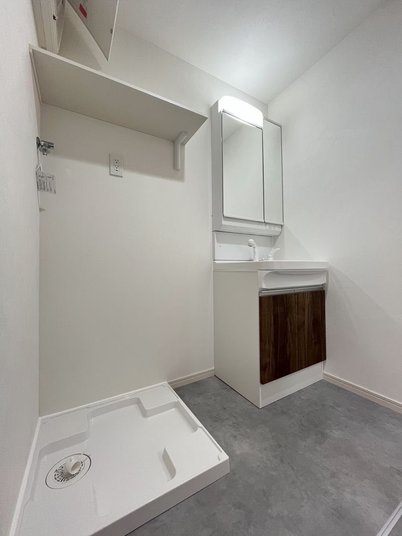 洗面設備　スペースが確保できる洗面所です