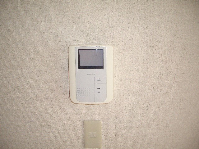 セキュリティ　写真は202号室のものです