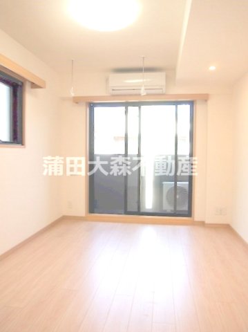 居室・リビング　南向きの洋室(1)