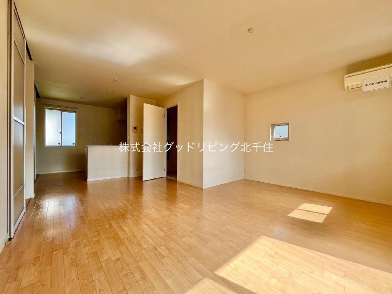 居室・リビング　2025/09/27/203