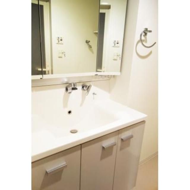 洗面設備　使いやすい洗面所です