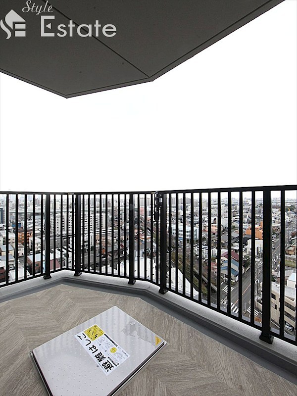 バルコニー　バルコニー