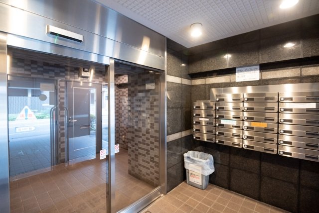 エントランス　清潔なエントランスです