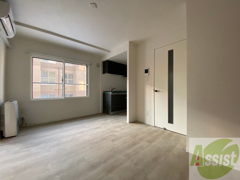 居室・リビング　広くてきれいなリビングです！快適に過ごせそうですね。