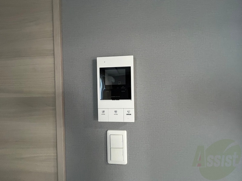 セキュリティ　ＴＶモニター付インターホンです。来客者の顔が見えるので安心！