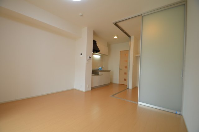 居室・リビング　９．７帖の洋室