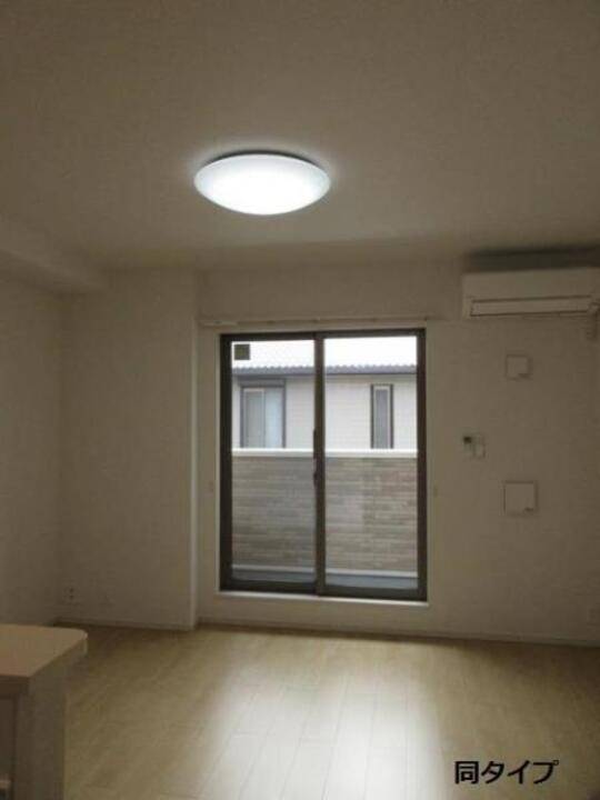 居室・リビング　リビング