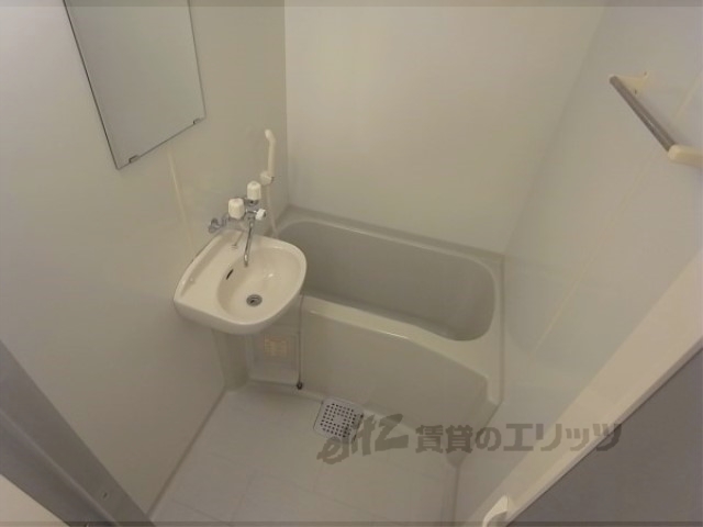 バス・シャワールーム　バス