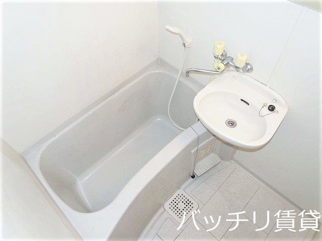 バス・シャワールーム　別号室イメージの為、現状を優先致します。