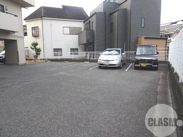 駐車場　敷地内駐車場