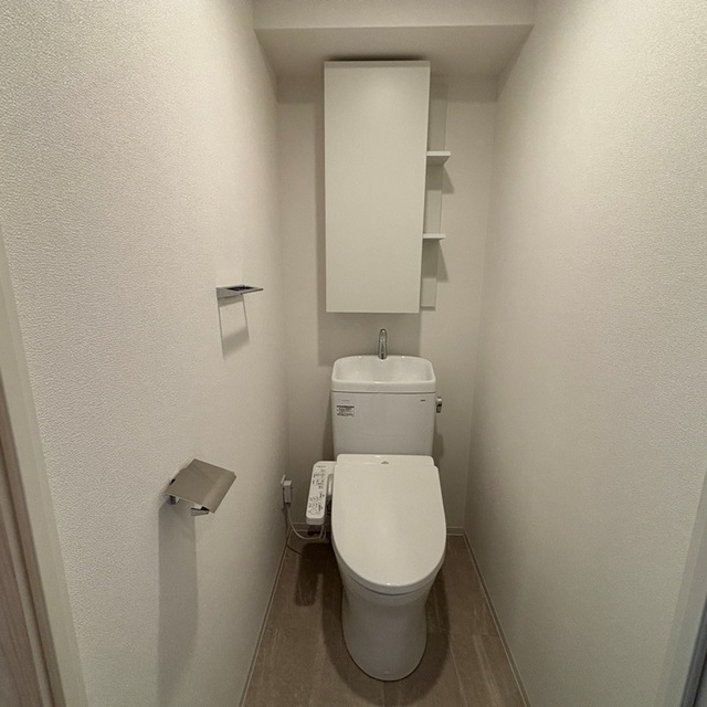 トイレ　※写真は同タイプ住戸です。