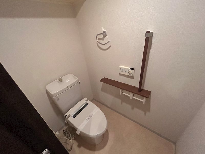 トイレ　別タイプのお部屋の為、イメージになります。