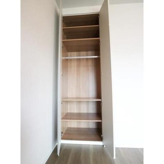 収納　写真は同タイプ住居です。