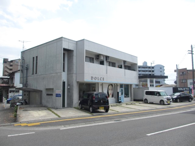 建物外観　2017年4月撮影