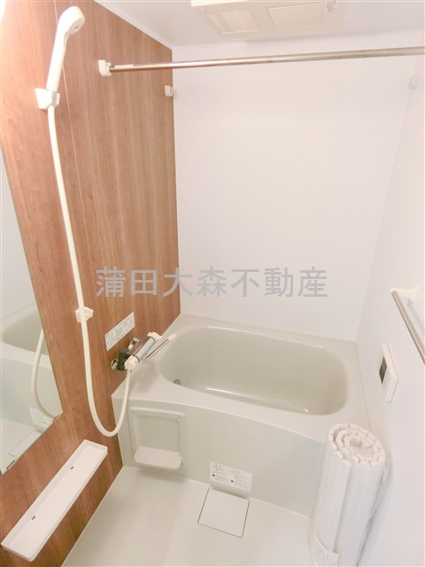 バス・シャワールーム　お風呂　浴室乾燥機　追い焚き機能付き
