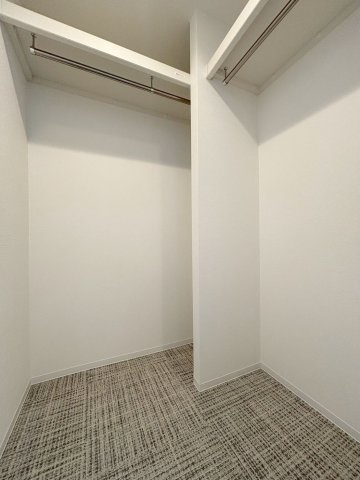 収納　ウォークインクローゼット付き