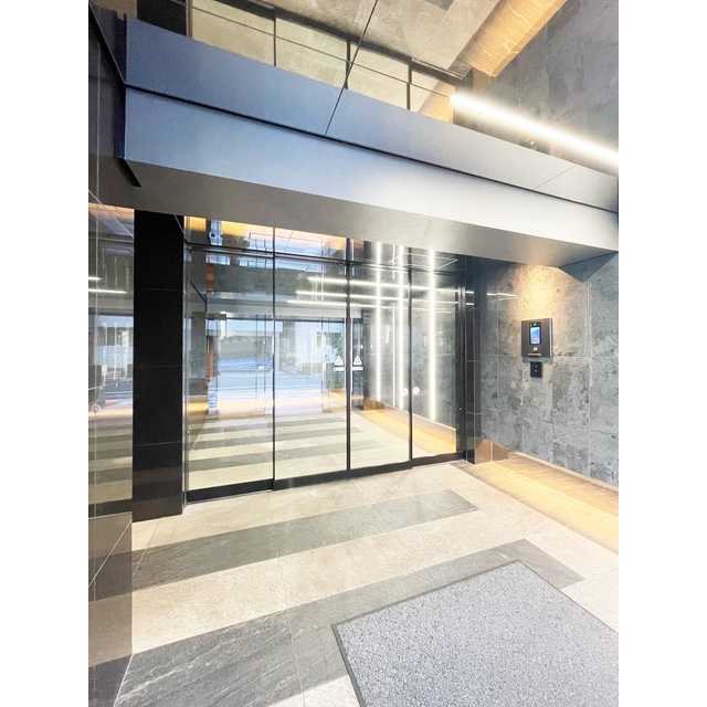 エントランス　建物の内部です