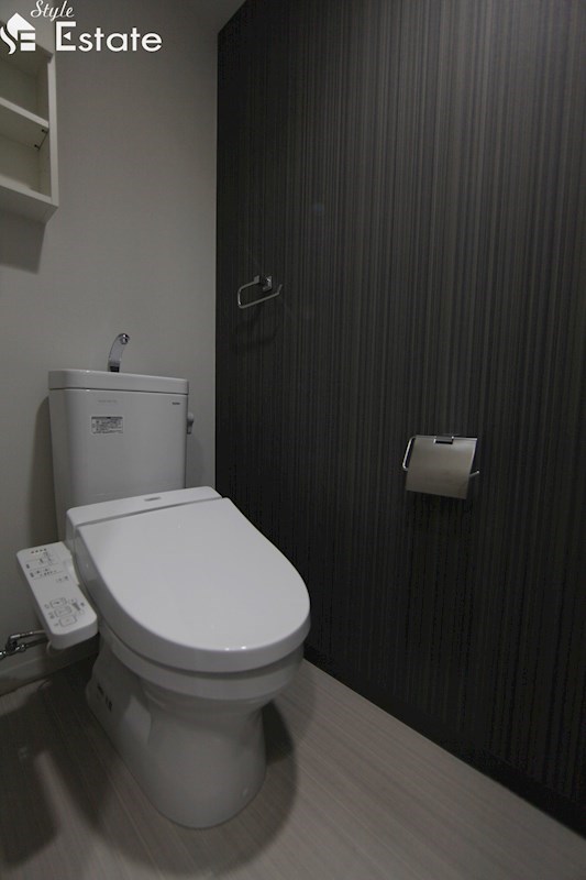 トイレ　温水洗浄便座付シャワートイレ