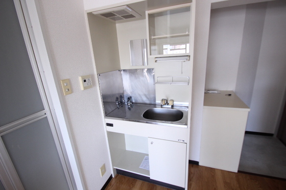 キッチン　※別部屋の写真です