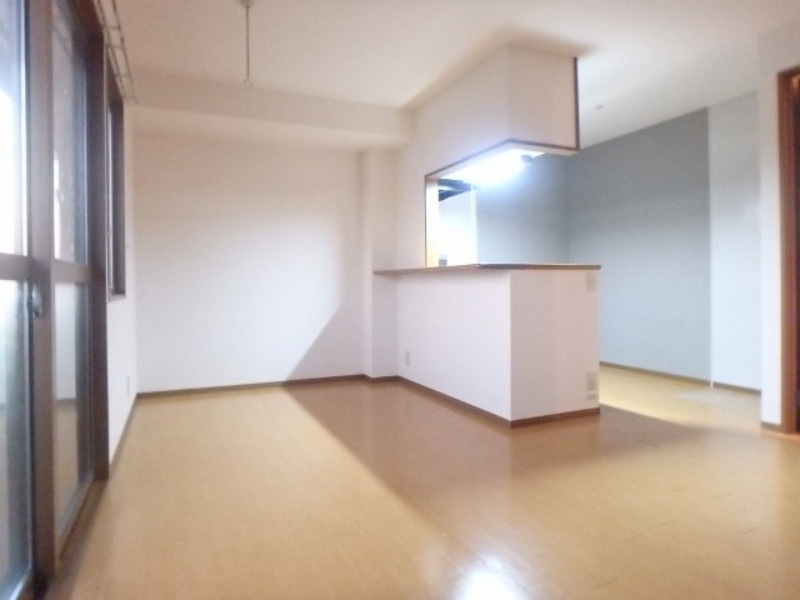 居室・リビング　図面と現状に相違がある場合には現状を優先