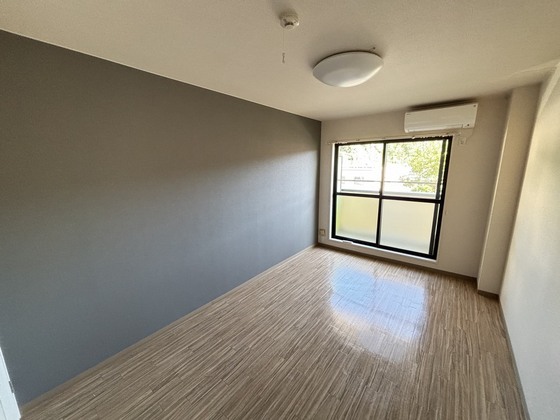 居室・リビング　※別部屋の写真です