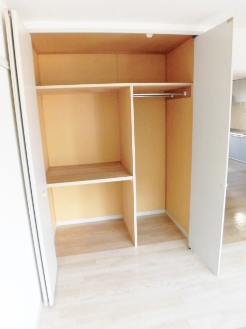 収納　同建物の別号室のお写真です。