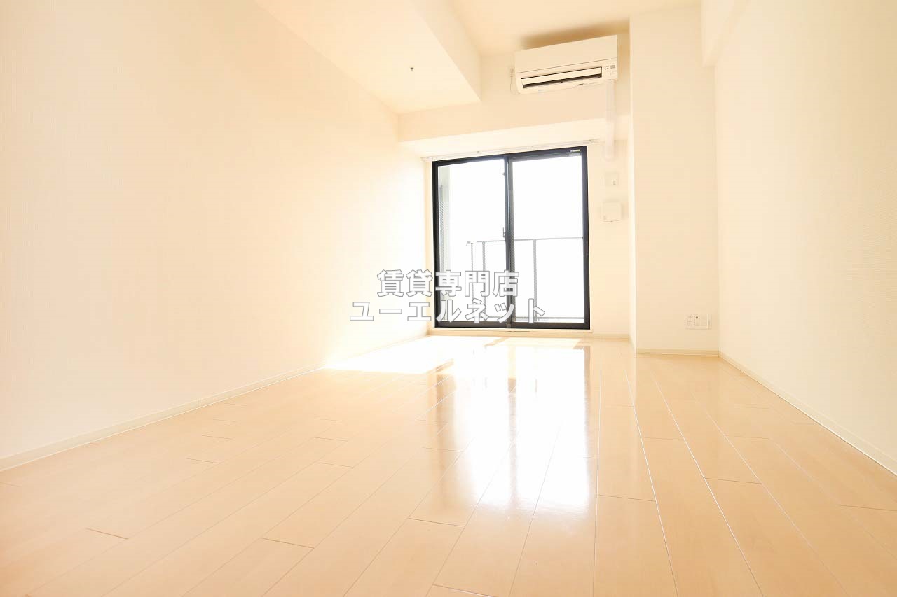 居室・リビング　ゆったりとくつろげる、落ち着きのある居室空間です