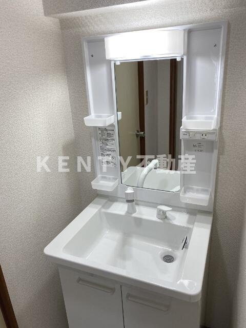 洗面設備　使いやすい洗面所です