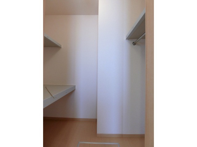 収納　ウォークインクローゼット