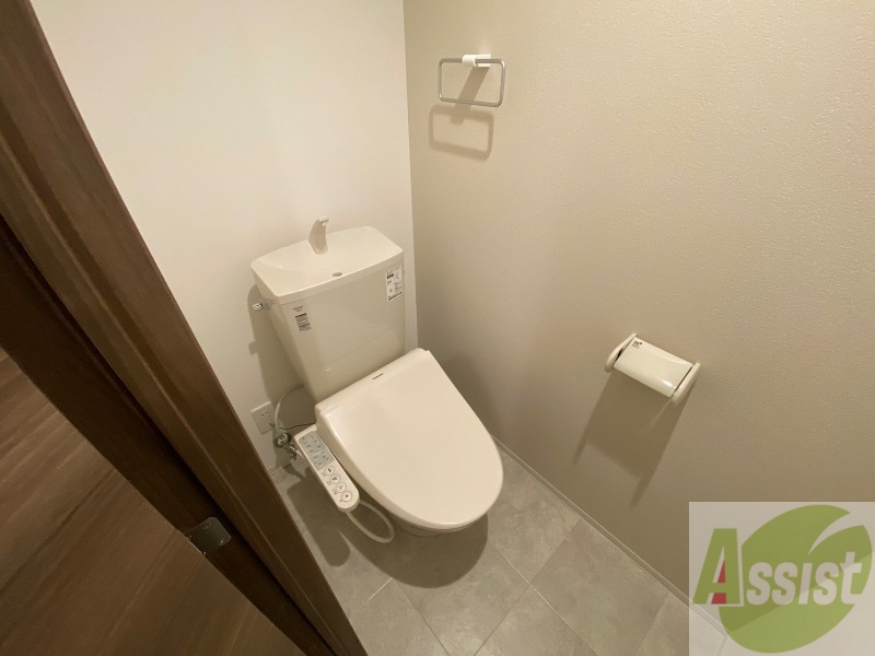 トイレ　ウォシュレット機能がついたトイレ。安心して使用できますね。