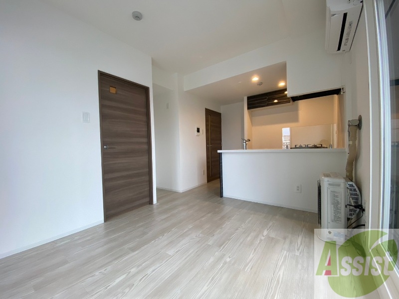 居室・リビング　広くてきれいなリビングです！快適に過ごせそうですね。