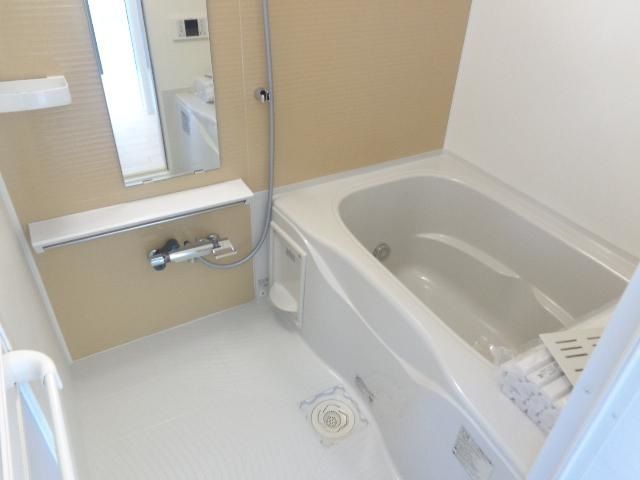 バス・シャワールーム　※別部屋参考写真